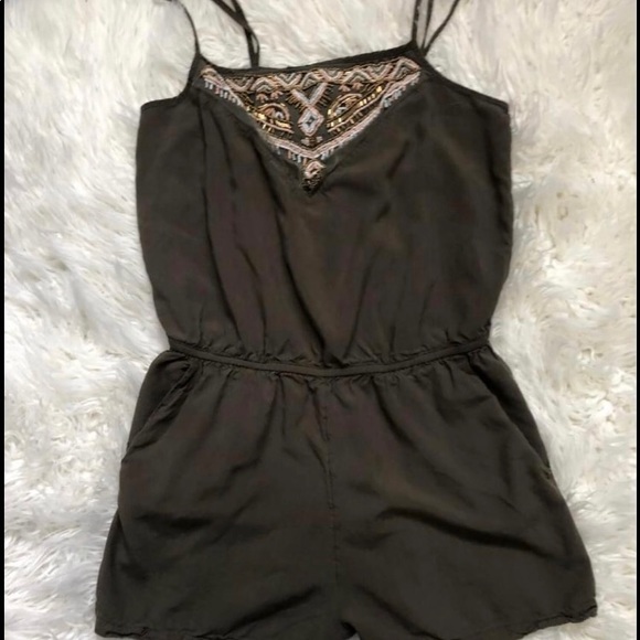 Dynamite Army Green Romper - Picture 3 of 3